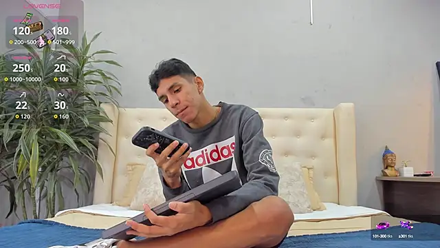 kieran derek online show from October 2025 03:26:02 AM