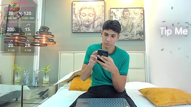 kieran derek online show from November 2025 03:19:02 AM