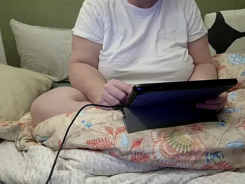 MarthaBriest online show from December 2025 09:56:01 PM