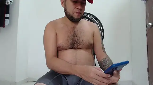 Snapshot of very2_sexy chatting on February 2025 02:21:02 PM very2 sexy online show from February 2025 02:21:02 PM