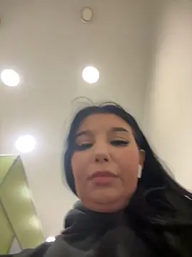 Tisha Busty online show from February 2026 11:47:02 AM