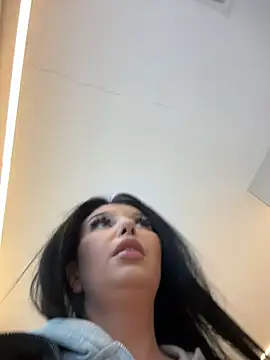 Tisha Busty online show from March 2026 02:45:01 PM