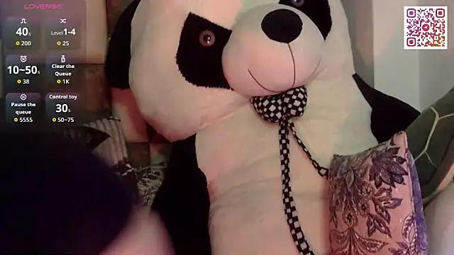 Snapshot of Tiny_lusty chatting on February 2026 09:48:02 PM Tiny lusty online show from February 2026 09:48:02 PM