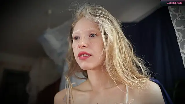  Phantom thread  online show from October 2025 10:58:02 AM