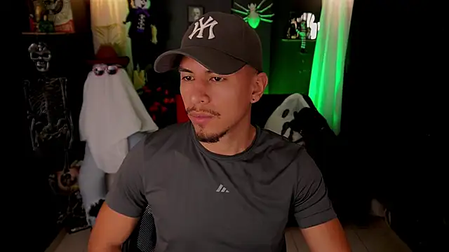 Aaronfox x online show from October 2025 01:35:01 AM