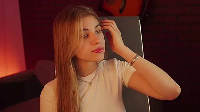 EllieCutes online show from March 2025 05:52:02 AM