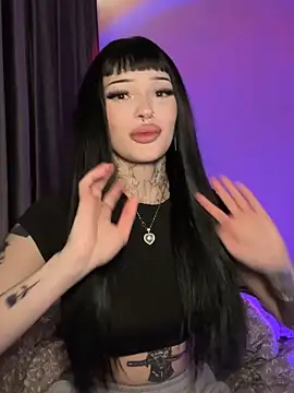 madelinexx online show from December 2025 03:43:02 PM