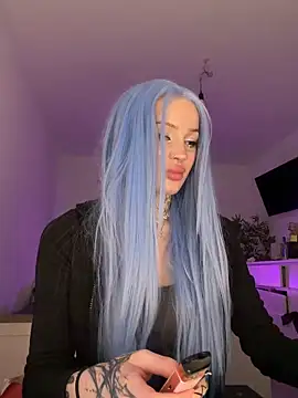 madelinexx online show from February 2026 12:01:02 PM