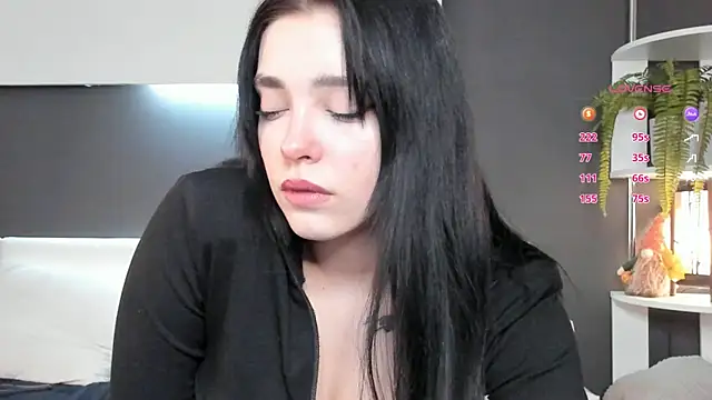 Snapshot of WildaBendell chatting on January 2025 12:31:01 PM WildaBendell online show from January 2025 12:31:01 PM