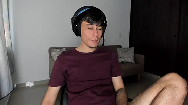 Huge latin cock online show from October 2025 09:15:01 PM