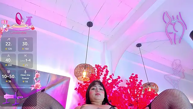 Snapshot of KimVelezz chatting on September 2025 07:03:01 PM KimVelezz online show from September 2025 07:03:01 PM