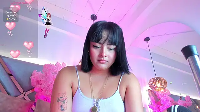 Snapshot of KimVelezz chatting on December 2025 02:20:01 AM KimVelezz online show from December 2025 02:20:01 AM