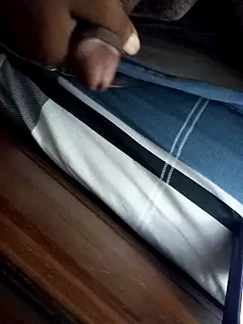 Snapshot of sadunt chatting on January 2025 05:03:01 AM sadunt online show from January 2025 05:03:01 AM