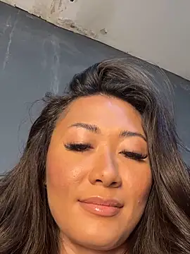 Snapshot of thai-dreamgirl chatting on December 2025 11:32:02 PM thai-dreamgirl online show from December 2025 11:32:02 PM