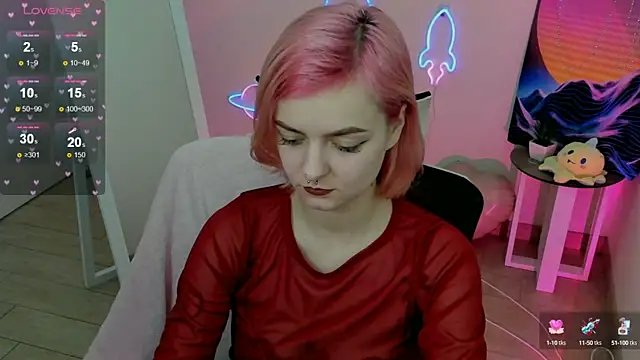 Fire Bestie online show from February 2025 04:48:01 PM