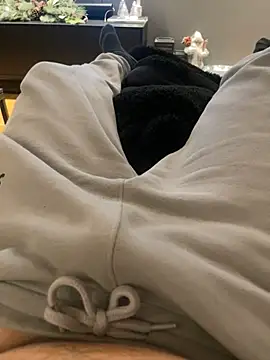 Snapshot of aleksergira chatting on January 2025 07:43:01 PM aleksergira online show from January 2025 07:43:01 PM