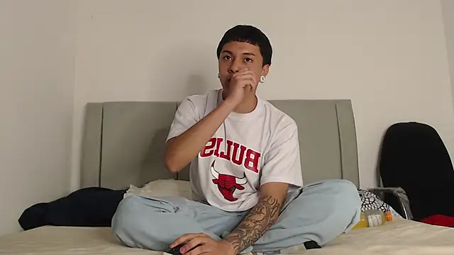 alex-lover online show from February 2026 02:28:02 AM