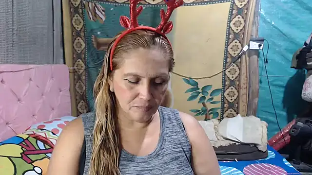 mom son dirty online show from December 2025 11:02:01 PM