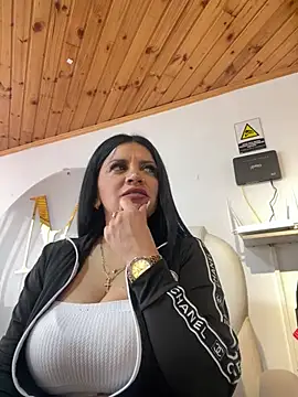 Snapshot of Milff_parkerrr chatting on March 2025 04:17:01 PM Milff parkerrr online show from March 2025 04:17:01 PM