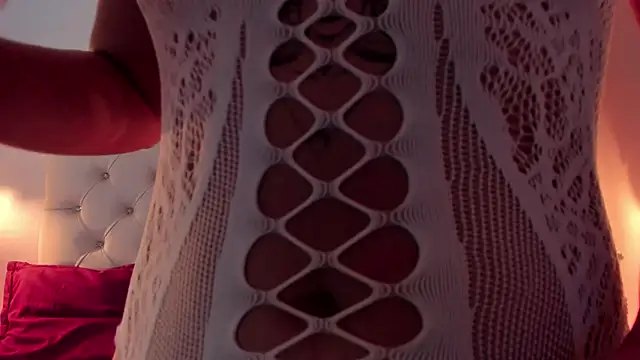 Isabella Flowers online show from November 2025 07:14:02 PM