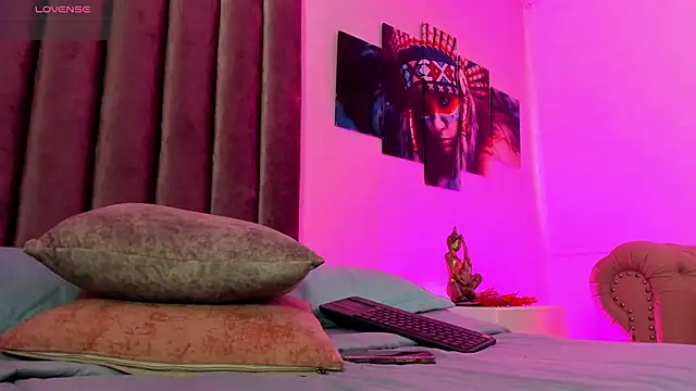 Isabella Flowers online show from December 2025 08:24:02 PM