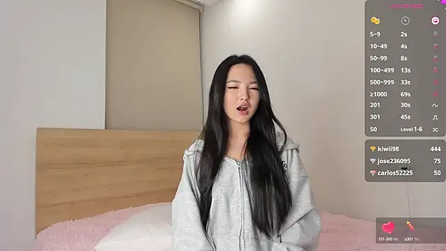 Snapshot of 1_love_8 chatting on January 2025 10:18:01 PM 1 love 8 online show from January 2025 10:18:01 PM