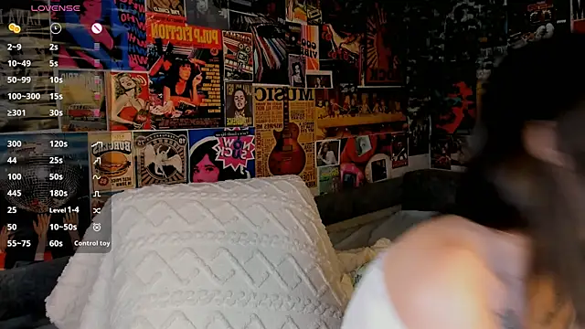 Snapshot of Butterflys1268 chatting on February 2025 10:20:01 PM Butterflys1268 online show from February 2025 10:20:01 PM