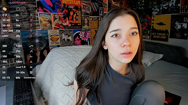 Snapshot of Butterflys1268 chatting on March 2025 08:10:01 PM Butterflys1268 online show from March 2025 08:10:01 PM