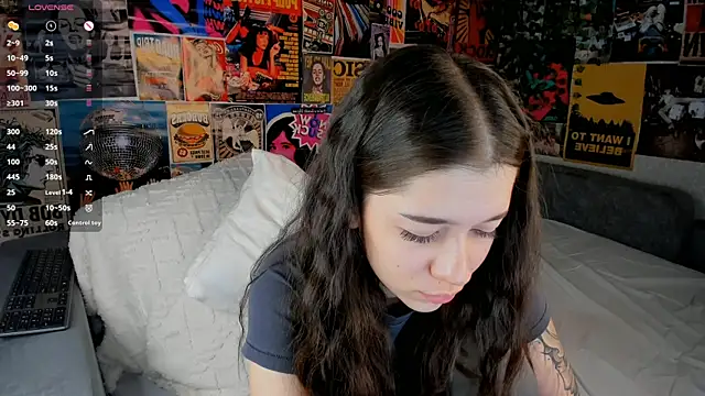 Snapshot of Butterflys1268 chatting on March 2025 02:14:02 AM Butterflys1268 online show from March 2025 02:14:02 AM