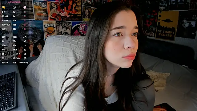 Snapshot of Butterflys1268 chatting on March 2025 08:08:01 PM Butterflys1268 online show from March 2025 08:08:01 PM