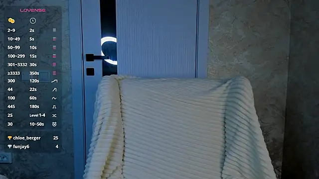 Snapshot of Butterflys1268 chatting on January 2026 10:57:02 PM Butterflys1268 online show from January 2026 10:57:02 PM