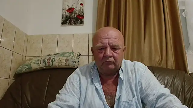 fullballs6 online show from September 2025 01:17:01 AM