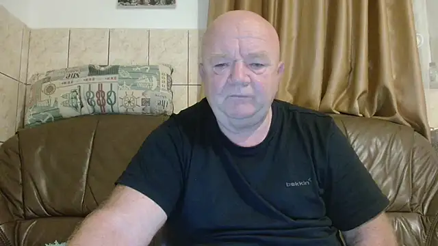 fullballs6 online show from October 2025 02:34:02 AM