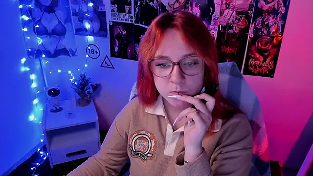 Snapshot of Rudy_02 chatting on October 2025 08:30:01 PM Rudy 02 online show from October 2025 08:30:01 PM