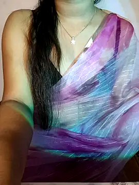 Snapshot of QueenOfHeart_07 chatting on January 2025 05:39:01 PM QueenOfHeart 07 online show from January 2025 05:39:01 PM