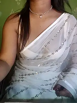 Snapshot of QueenOfHeart_07 chatting on October 2025 06:52:01 PM QueenOfHeart 07 online show from October 2025 06:52:01 PM