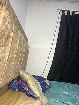 bunniestwosomee online show from August 2026 03:27:02 AM