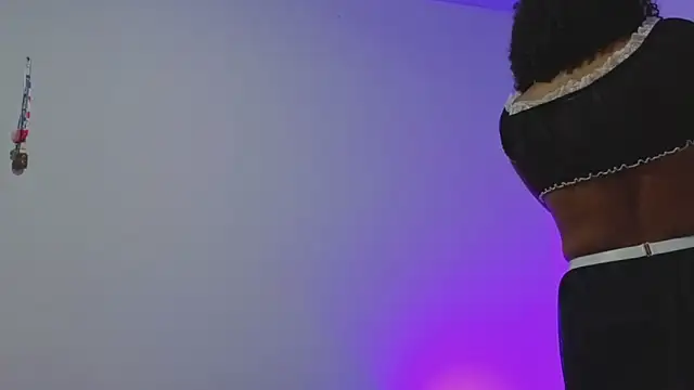 ChannelCox1 online show from November 2025 07:18:01 AM