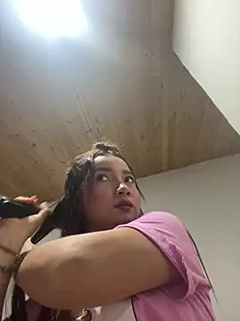 queen angelique online show from February 2026 01:50:01 AM