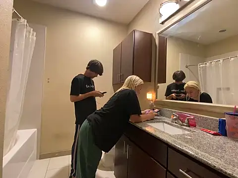 girlfriendmissy online show from March 2025 11:48:01 PM