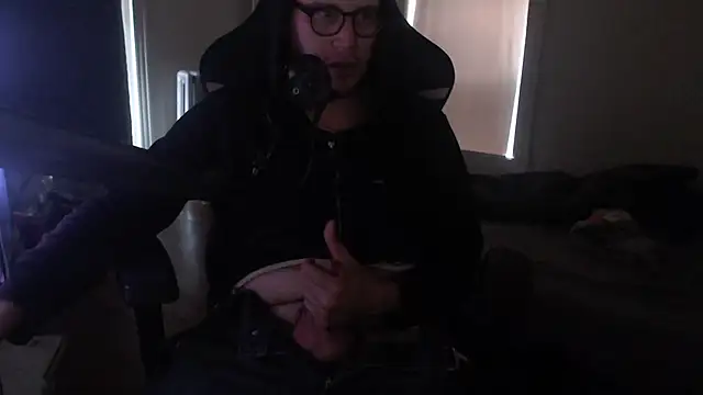 chicostick413 online show from October 2025 05:35:01 PM