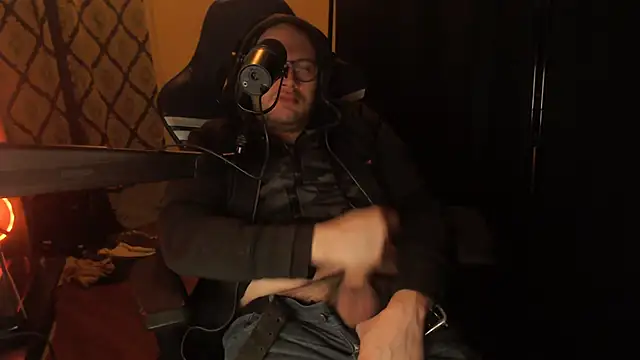 chicostick413 online show from February 2026 03:24:01 AM