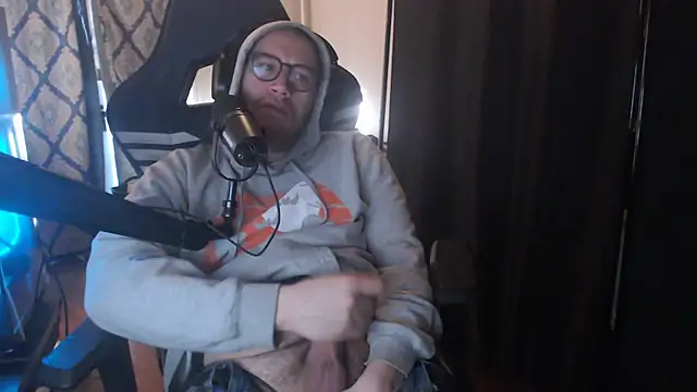 chicostick413 online show from March 2026 12:10:02 PM