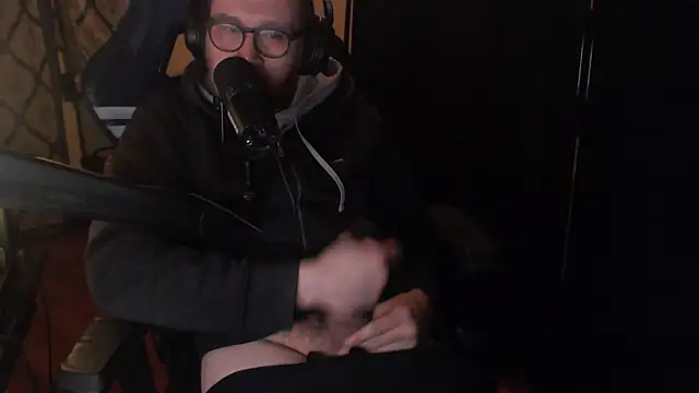 chicostick413 online show from April 2026 02:05:02 AM