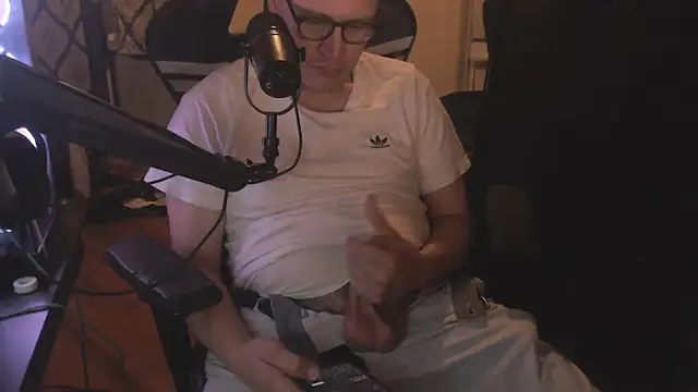 chicostick413 online show from June 2026 12:41:02 AM