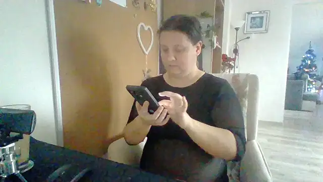 ReifeVenna online show from December 2024 10:53:02 AM