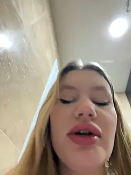 justmila online show from November 2025 10:39:02 AM