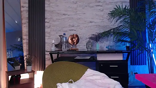 Snapshot of SofiaGomez420 chatting on March 2025 06:54:01 AM SofiaGomez420 online show from March 2025 06:54:01 AM