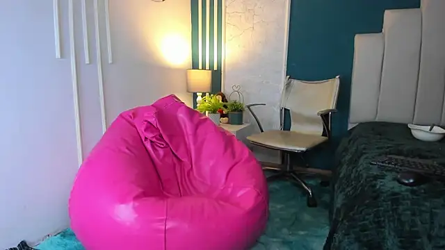 Snapshot of Austin_Cardieff chatting on February 2025 11:15:02 PM Austin Cardieff online show from February 2025 11:15:02 PM