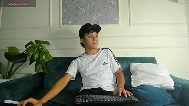 Snapshot of Austin_Cardieff chatting on March 2025 03:13:02 AM Austin Cardieff online show from March 2025 03:13:02 AM